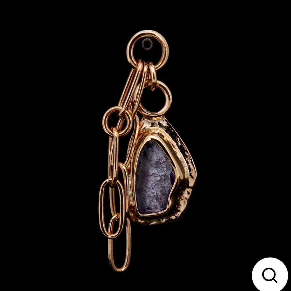 SOLD Gently used High Noon Handmade sandman charm w tanzanite in yellow gold💙💛